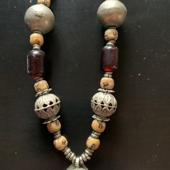 Multi-textured necklace - Picture 5 of 6